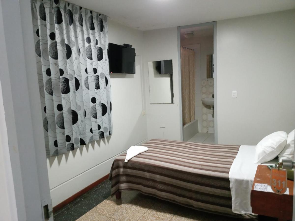 Hotel Plazza 치클라요 외부 사진