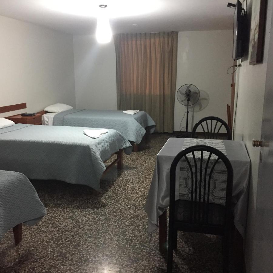 Hotel Plazza 치클라요 외부 사진